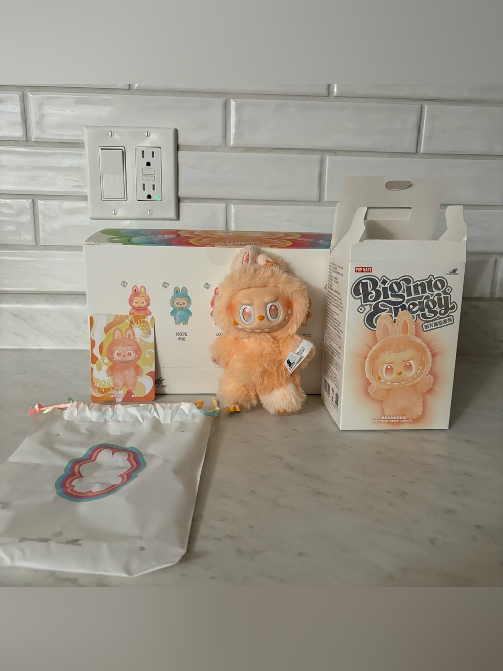 Labubu Big Into Energy - Happiness